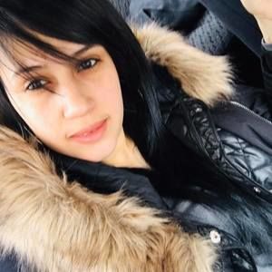 Meet your Posher, Daphne